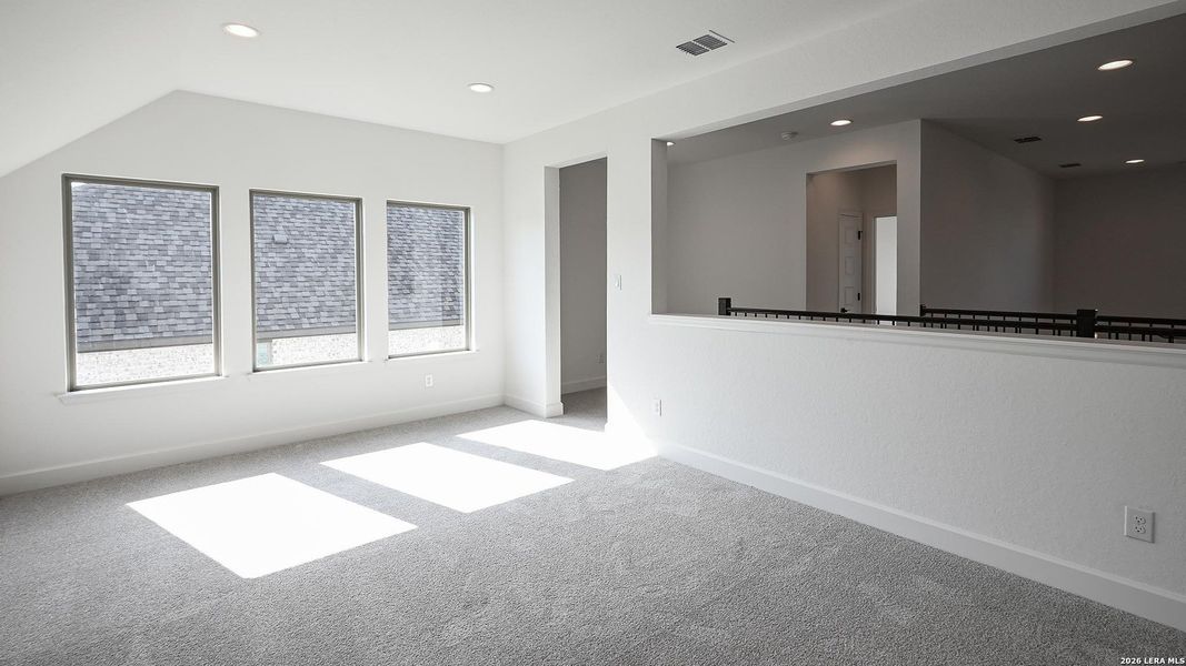 Spacious, unfurnished interior of a new home in Homestead, Schertz (Image 20).