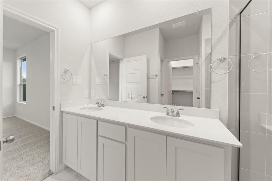 21. 3118 Yellow Pine - Bath (3)