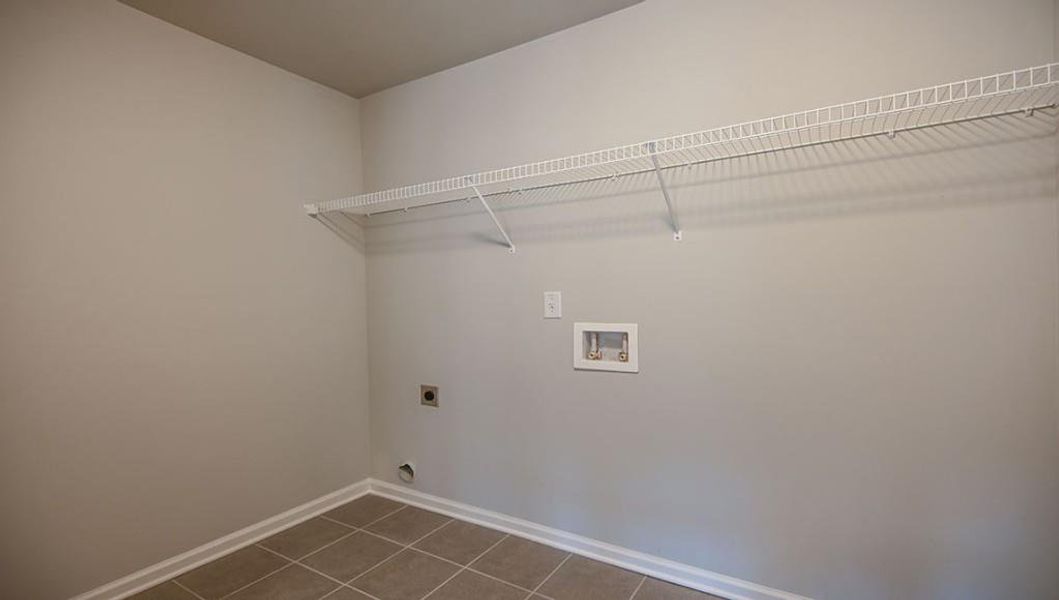 Spacious, unfurnished interior of a new home in Thalley Creek Estates, Cumming (Image 28).