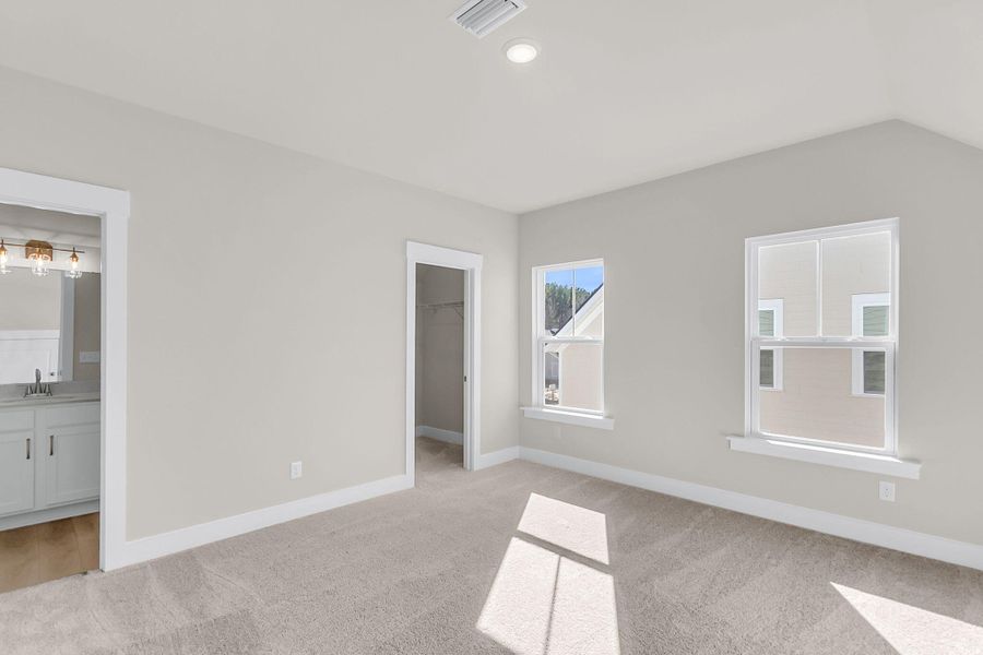 Spacious, unfurnished interior of a new home in Midtown at Nexton, Summerville (Image 14).