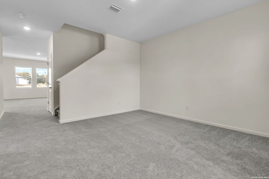 Spacious, unfurnished interior of a new home in Saddlebrook Ranch, Schertz (Image 25).
