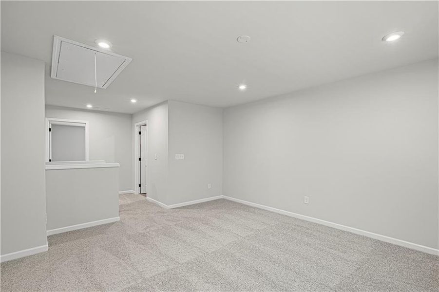 Spacious, unfurnished interior of a new home in Briar Creek, Atlanta (Image 10).