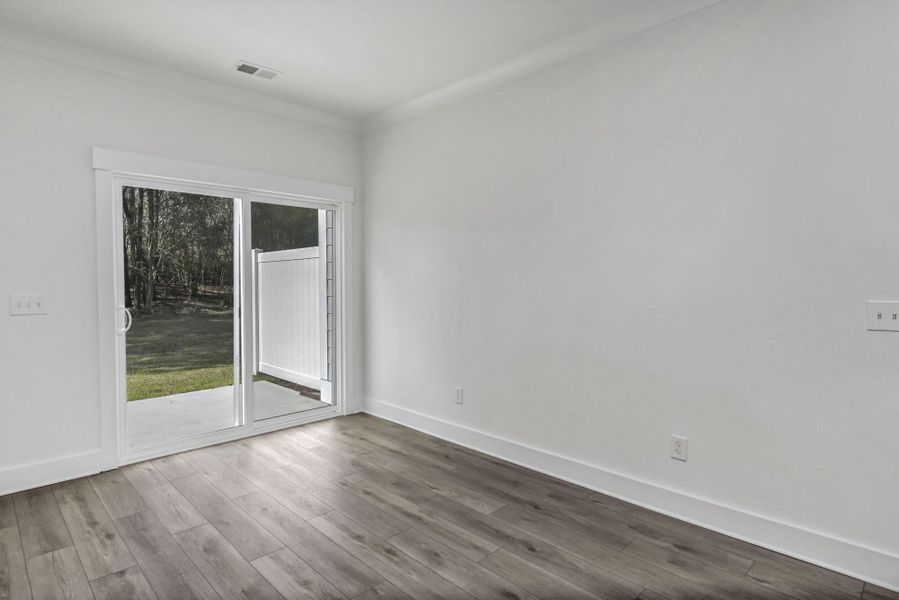 Spacious, unfurnished interior of a new home in Lake Carolina Townhomes, Columbia (Image 26).
