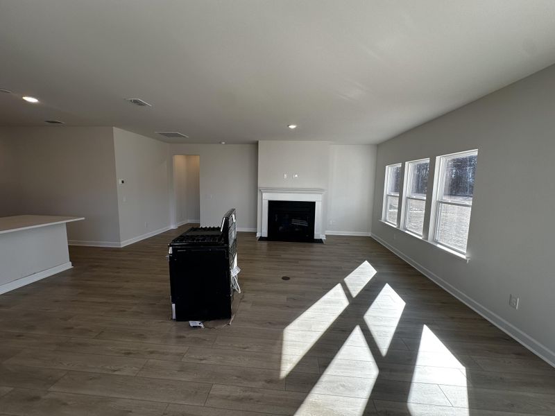 Spacious, unfurnished interior of a new home in , Summerville (Image 17).