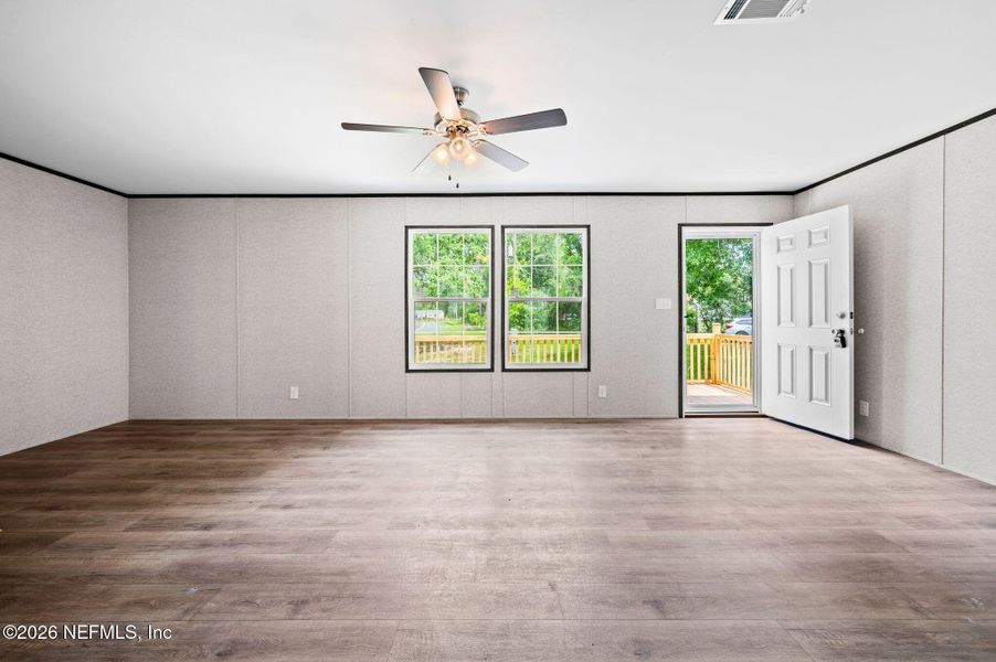 Spacious, unfurnished interior of a new home in , Lake City (Image 16).
