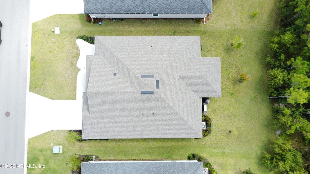 Image 31 of a home in Sandy Creek.