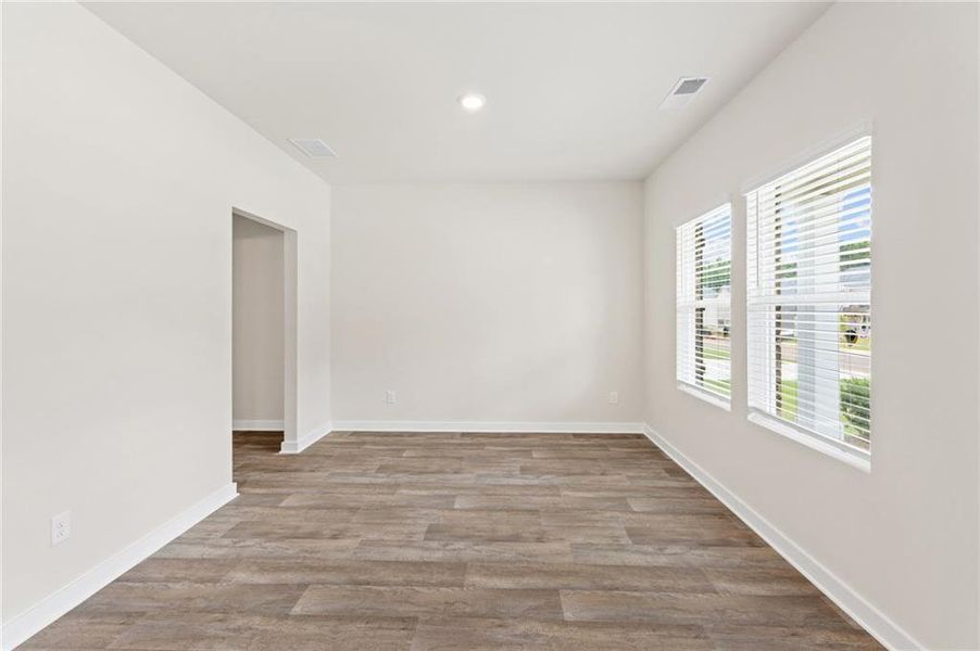 Spacious, unfurnished interior of a new home in Fern Dale, Fairburn (Image 16).