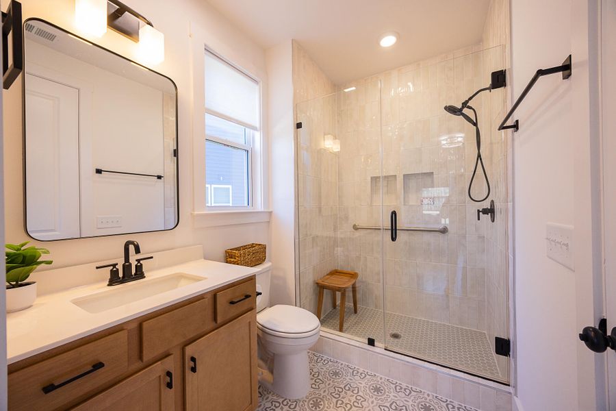 Furnished interior view inside a new home in , Ravenel (Image 64).