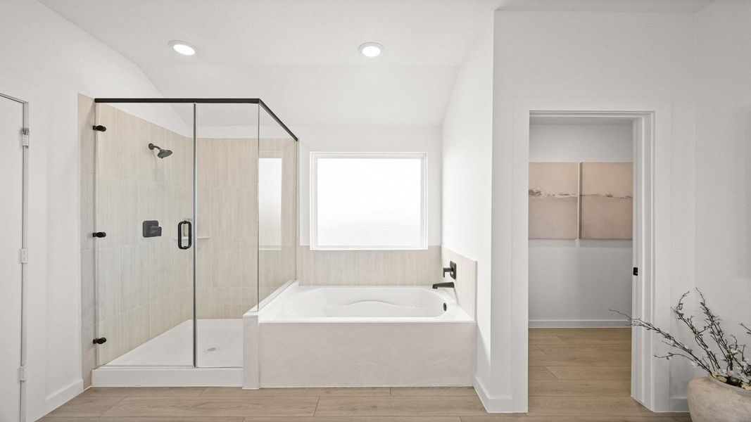 Furnished interior view inside a new home in Riverside Estates, Mont Belvieu (Image 10).