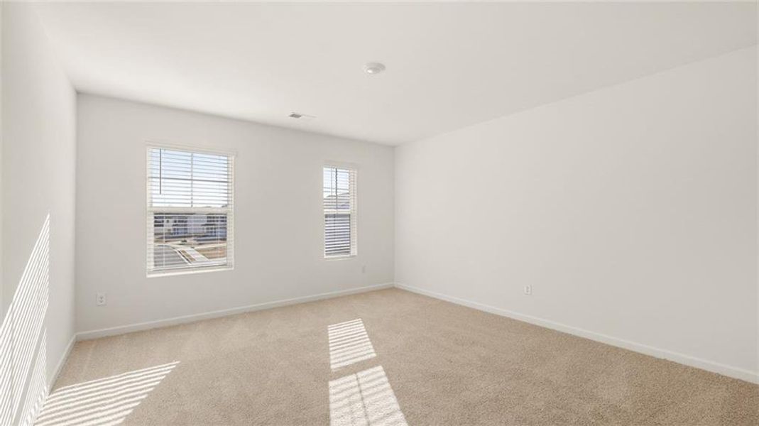 Spacious, unfurnished interior of a new home in Bridle Creek, Locust Grove (Image 37).