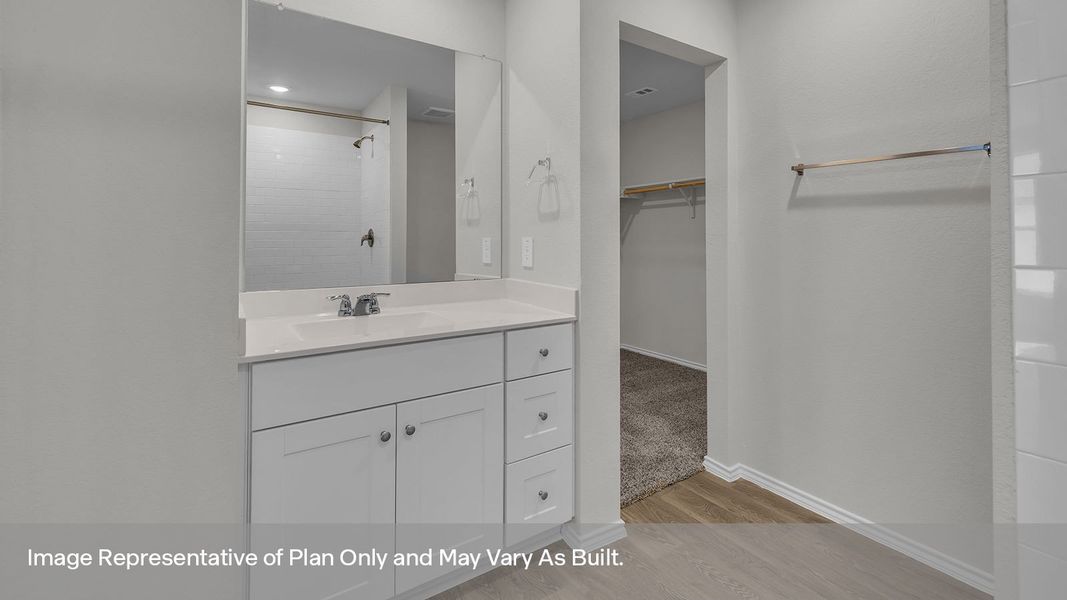 Furnished interior view inside a new home in Ladera, Luling (Image 15).