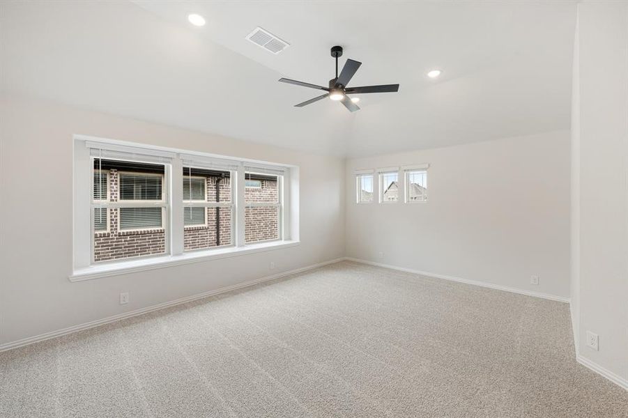 Spacious, unfurnished interior of a new home in Glenwood Meadows, Argyle (Image 40). Spacious, unfurnished interior of a new home in Glenwood Meadows, Argyle (Image 40).