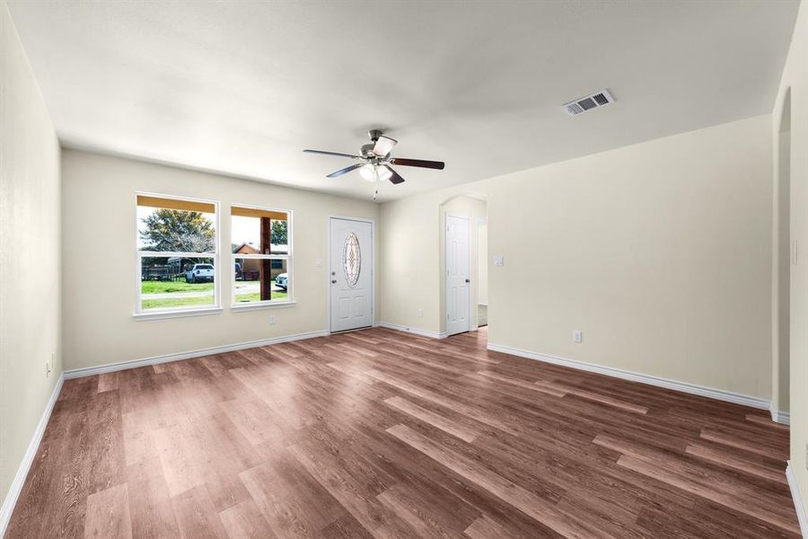 Spacious, unfurnished interior of a new home in , West Tawakoni (Image 9). Spacious, unfurnished interior of a new home in , West Tawakoni (Image 9).