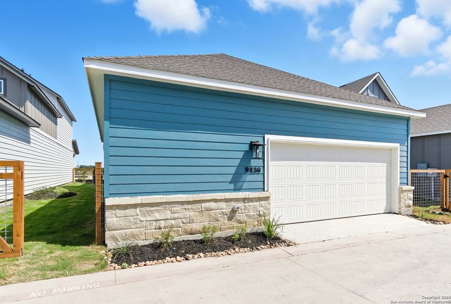 Exterior details and patio area of a home in The Crossvine – Garden Homes, Schertz (Image 23). Exterior details and patio area of a home in The Crossvine – Garden Homes, Schertz (Image 23).
