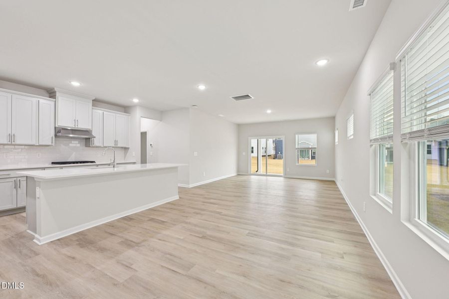 10-web-or-mls-Raleigh - Oak Manor - 608