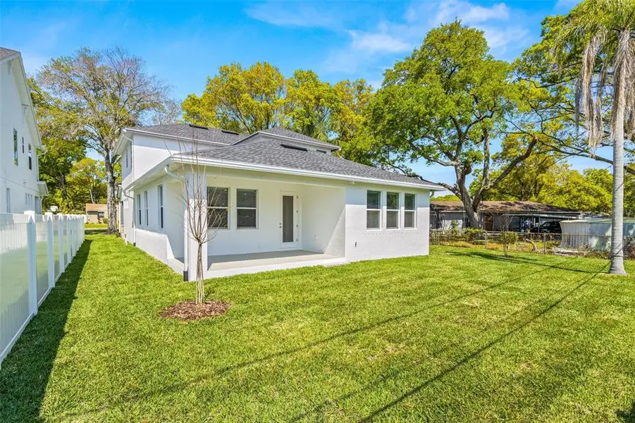 Exterior details and patio area of a home in , Tampa (Image 3).