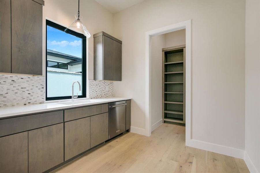 Furnished interior view inside a new home in , Horseshoe Bay (Image 15). Furnished interior view inside a new home in , Horseshoe Bay (Image 15).