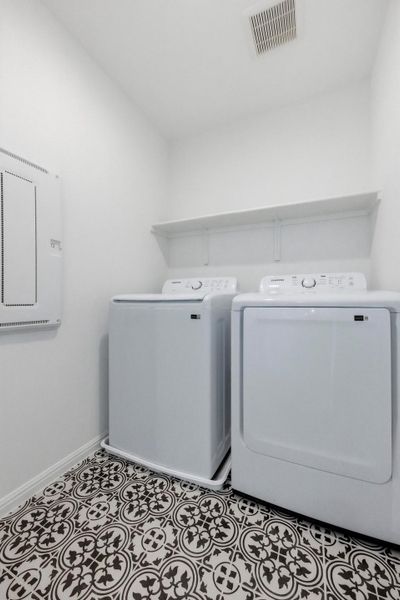 Image 34 of a home in East Parke. Image 34 of a home in East Parke.