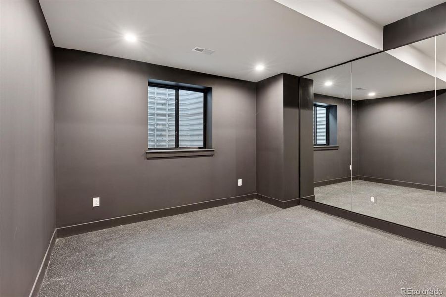 Spacious, unfurnished interior of a new home in , Denver (Image 46).