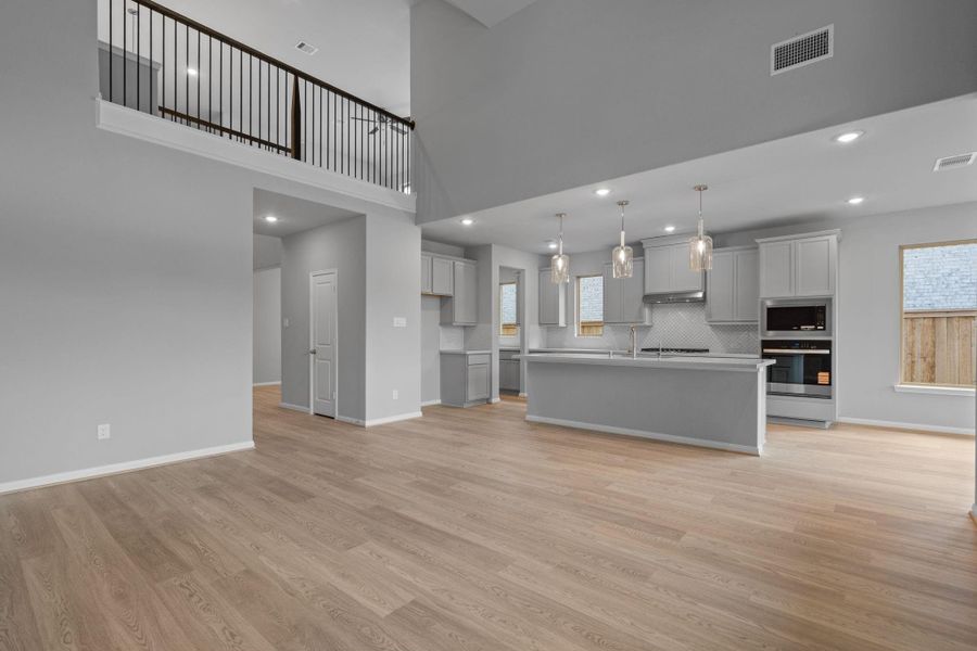 Spacious, unfurnished interior of a new home in Bridgeland 55', Cypress (Image 15).
