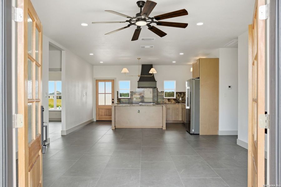 Furnished interior view inside a new home in , La Vernia (Image 8). Furnished interior view inside a new home in , La Vernia (Image 8).