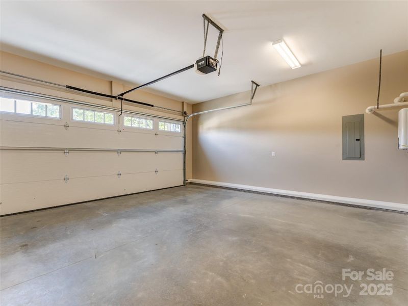 Image 34 of a home in .