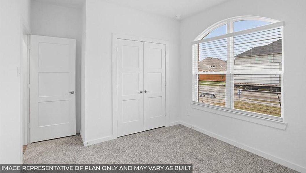 Spacious, unfurnished interior of a new home in Hills of Westlake, Conroe (Image 7).