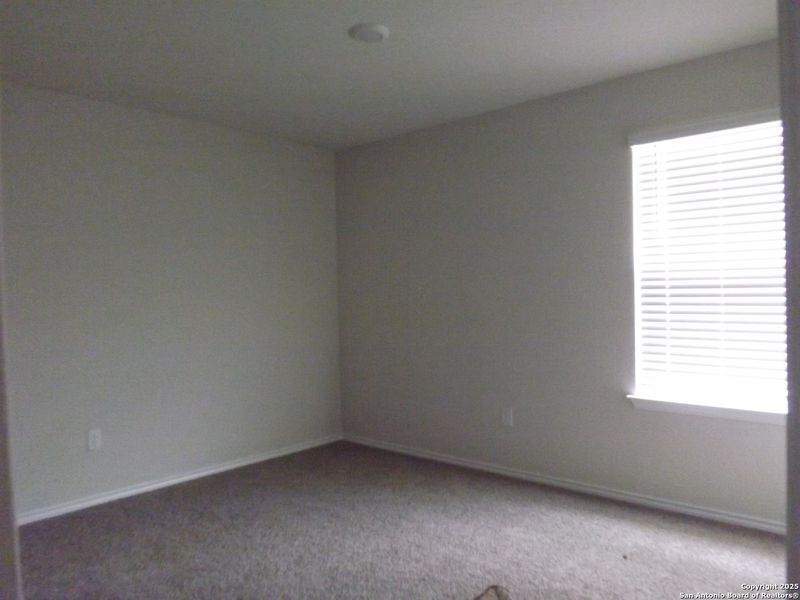 Spacious, unfurnished interior of a new home in Salado Creek, San Antonio (Image 14). Spacious, unfurnished interior of a new home in Salado Creek, San Antonio (Image 14).