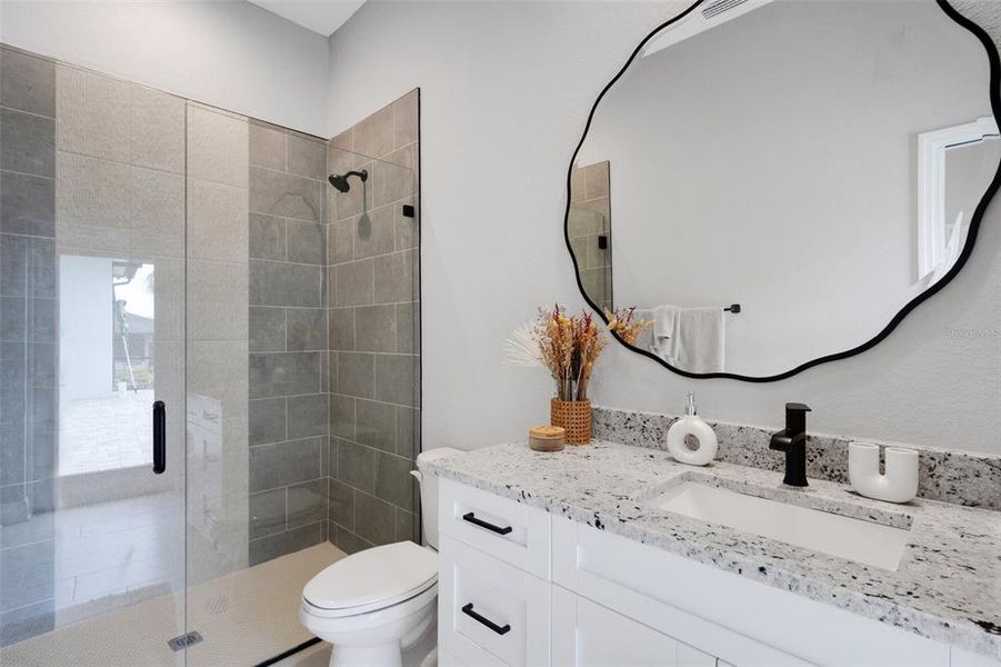 Furnished interior view inside a new home in , Lakeland (Image 31).