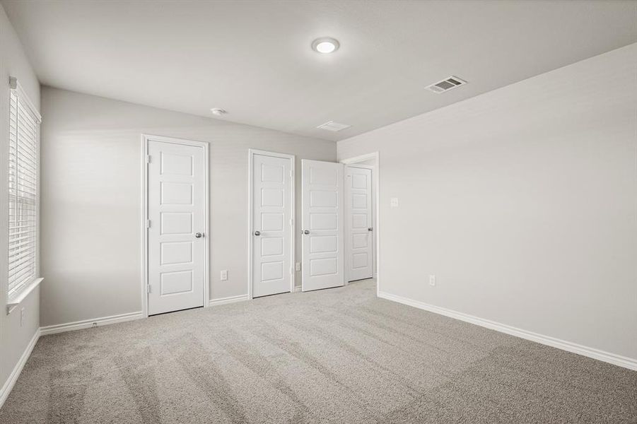 Spacious, unfurnished interior of a new home in Rocky Creek Crossing, Fort Worth (Image 10). Spacious, unfurnished interior of a new home in Rocky Creek Crossing, Fort Worth (Image 10).