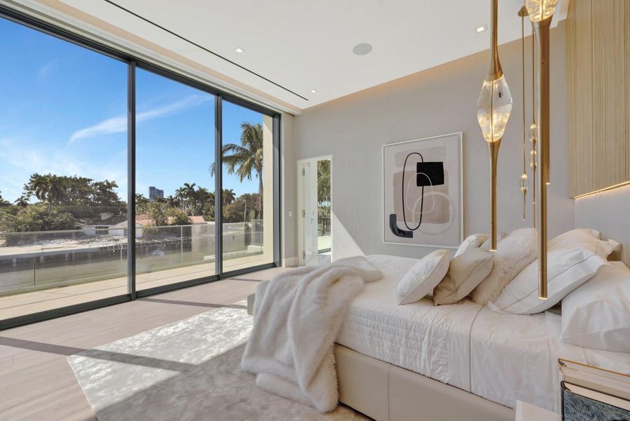 Furnished interior view inside a new home in , Fort Lauderdale (Image 48).