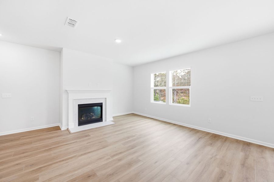 Spacious, unfurnished interior of a new home in Grand Arbor, Blythewood (Image 31).