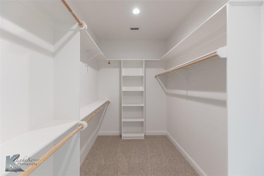 Spacious, unfurnished interior of a new home in , Abilene (Image 17). Spacious, unfurnished interior of a new home in , Abilene (Image 17).