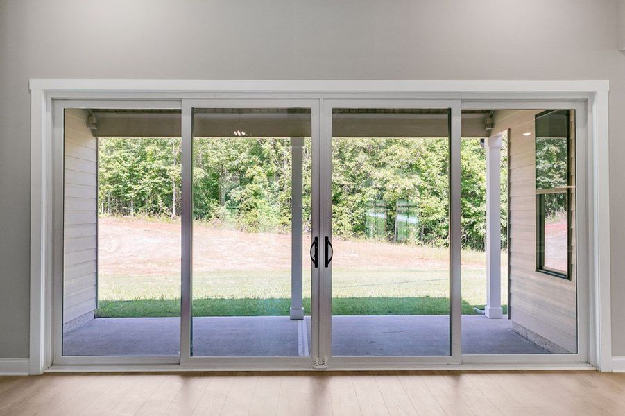 Spacious, unfurnished interior of a new home in Harmon Springs, Carrollton (Image 25).