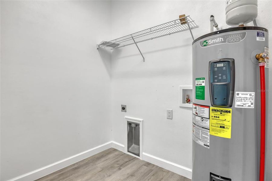 Spacious, unfurnished interior of a new home in , Palm Bay (Image 24).