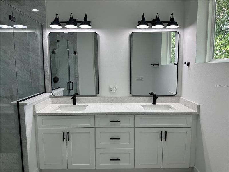 Furnished interior view inside a new home in , Orlando (Image 4).