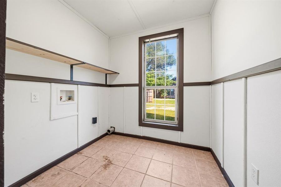 Spacious, unfurnished interior of a new home in , Bynum (Image 28).