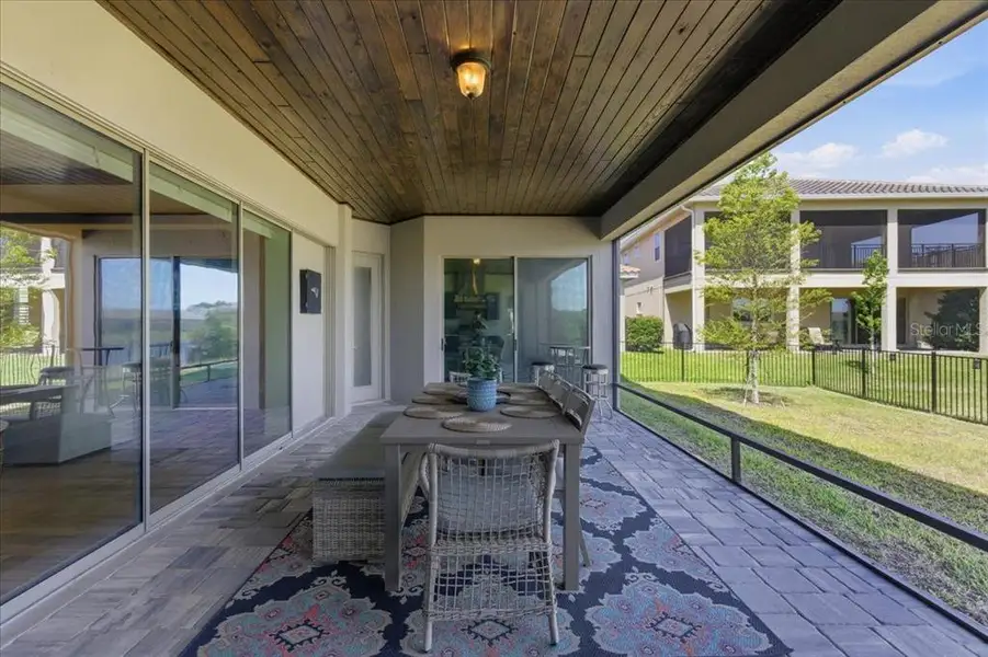 Exterior details and patio area of a home in , Orlando (Image 4).