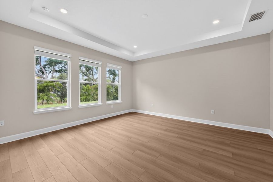 Spacious, unfurnished interior of a new home in Tiburon, Nokomis (Image 12). Spacious, unfurnished interior of a new home in Tiburon, Nokomis (Image 12).