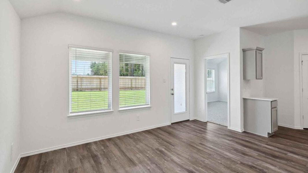 Spacious, unfurnished interior of a new home in Grand Pines, Magnolia (Image 8).