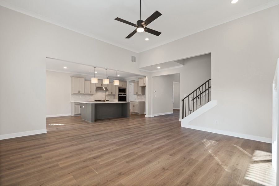 Spacious, unfurnished interior of a new home in White Oak, Arlington (Image 31).