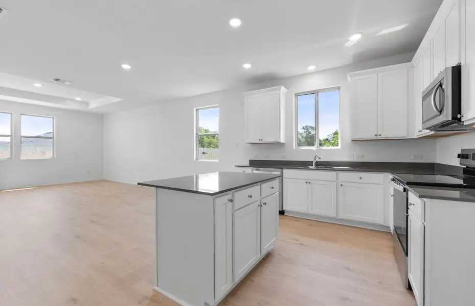 Furnished interior view inside a new home in County View, Temple (Image 7).