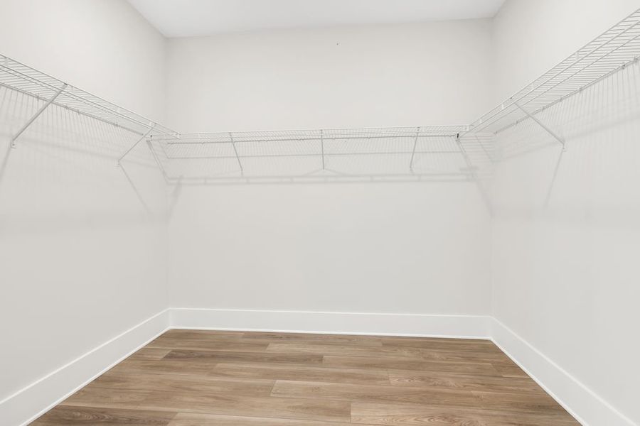 Spacious, unfurnished interior of a new home in Echo Park, Suwanee (Image 35).