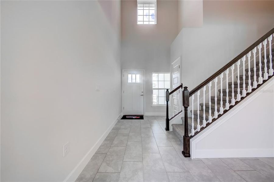 Spacious, unfurnished interior of a new home in Aviary at Rutland Ranch, Parrish (Image 15).