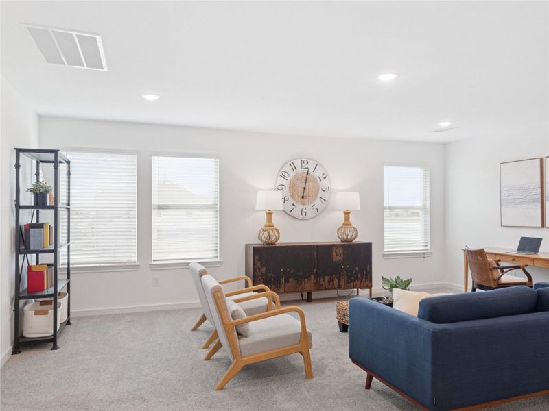 Flexible loft (*Photo not of actual home and used for illustration purposes only.)