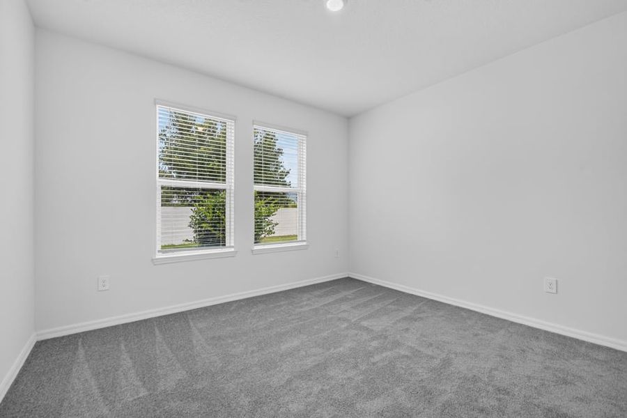 Spacious, unfurnished interior of a new home in Center Lake Ranch Community Group Page, St. Cloud (Image 31).