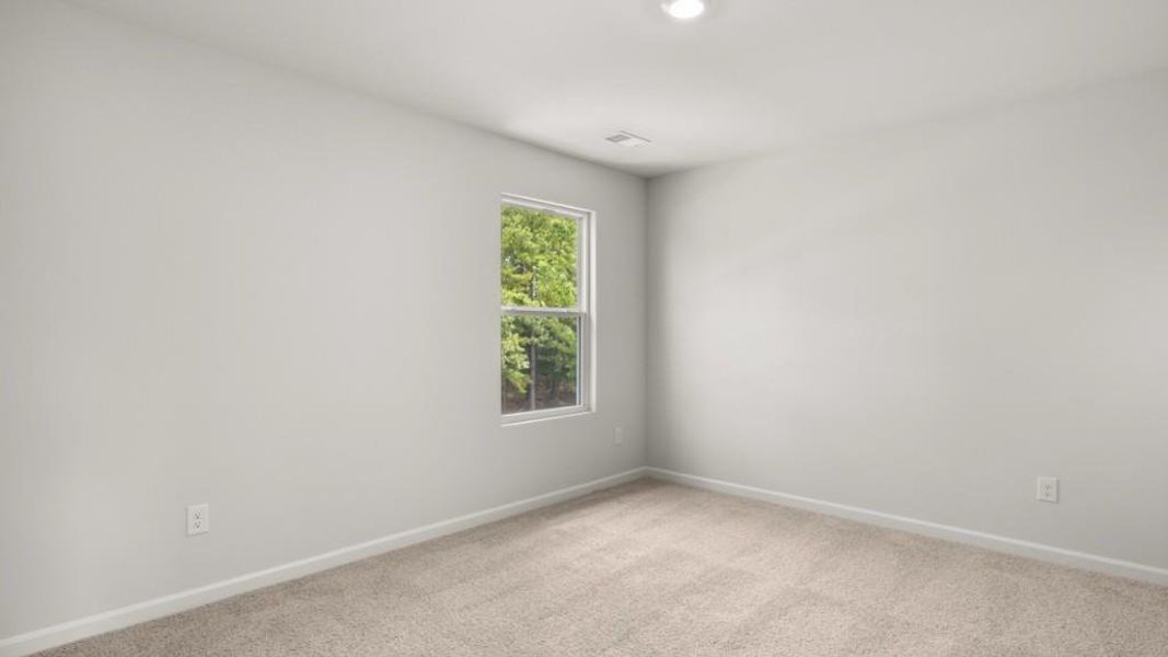 Spacious, unfurnished interior of a new home in Fairway 17 at Mirror Lake, Villa Rica (Image 33). Spacious, unfurnished interior of a new home in Fairway 17 at Mirror Lake, Villa Rica (Image 33).