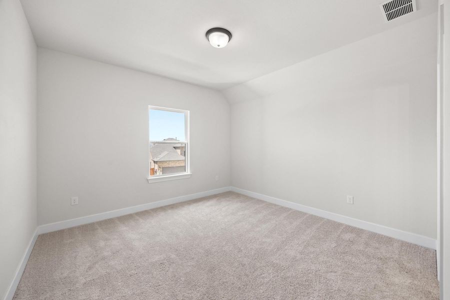 Spacious, unfurnished interior of a new home in Lakeside at Tessera - 50', Lago Vista (Image 23). Spacious, unfurnished interior of a new home in Lakeside at Tessera - 50', Lago Vista (Image 23).