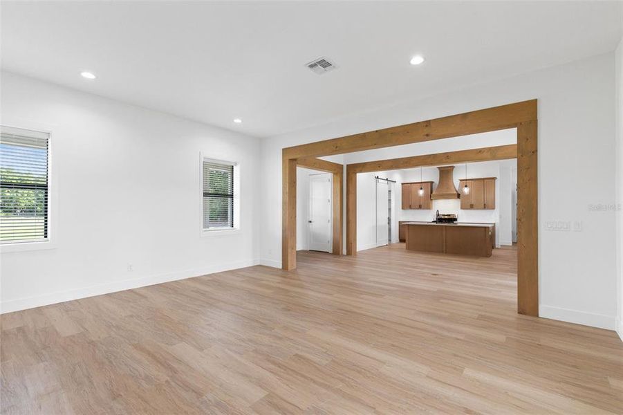 Spacious, unfurnished interior of a new home in , Yeehaw Junction (Image 31).