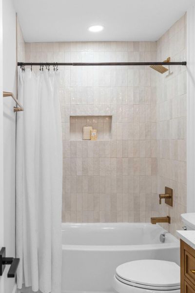 Furnished interior view inside a new home in , Charleston (Image 11).